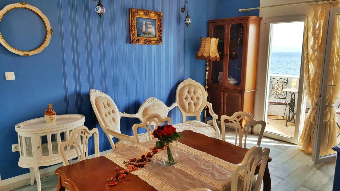 Apartments By The Sea Krilo Jesenice, Omis - 15145 Jesenice  Rom bilde