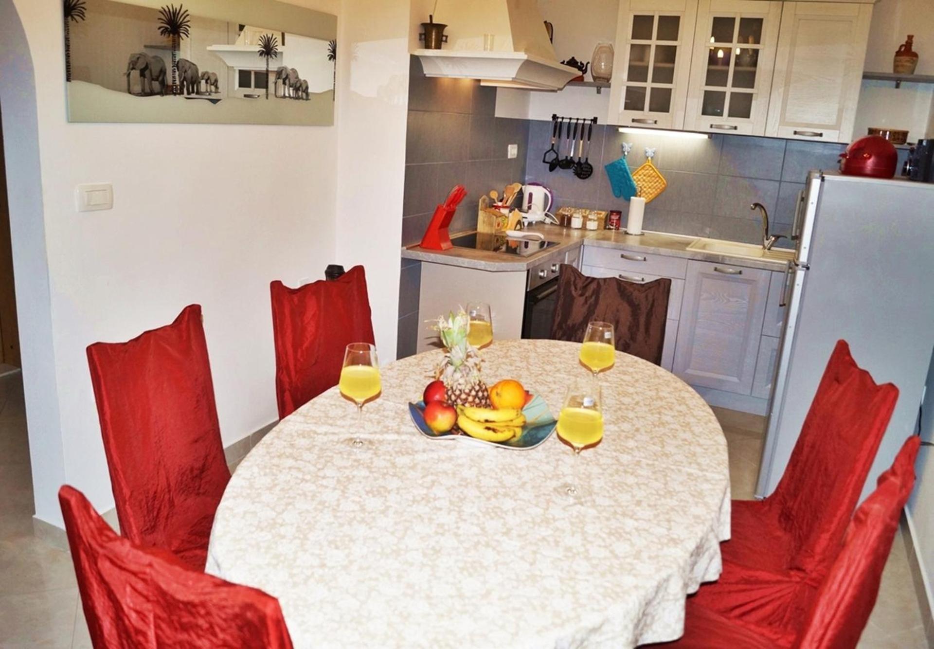 Apartments By The Sea Krilo Jesenice, Omis - 15145 Jesenice  Rom bilde