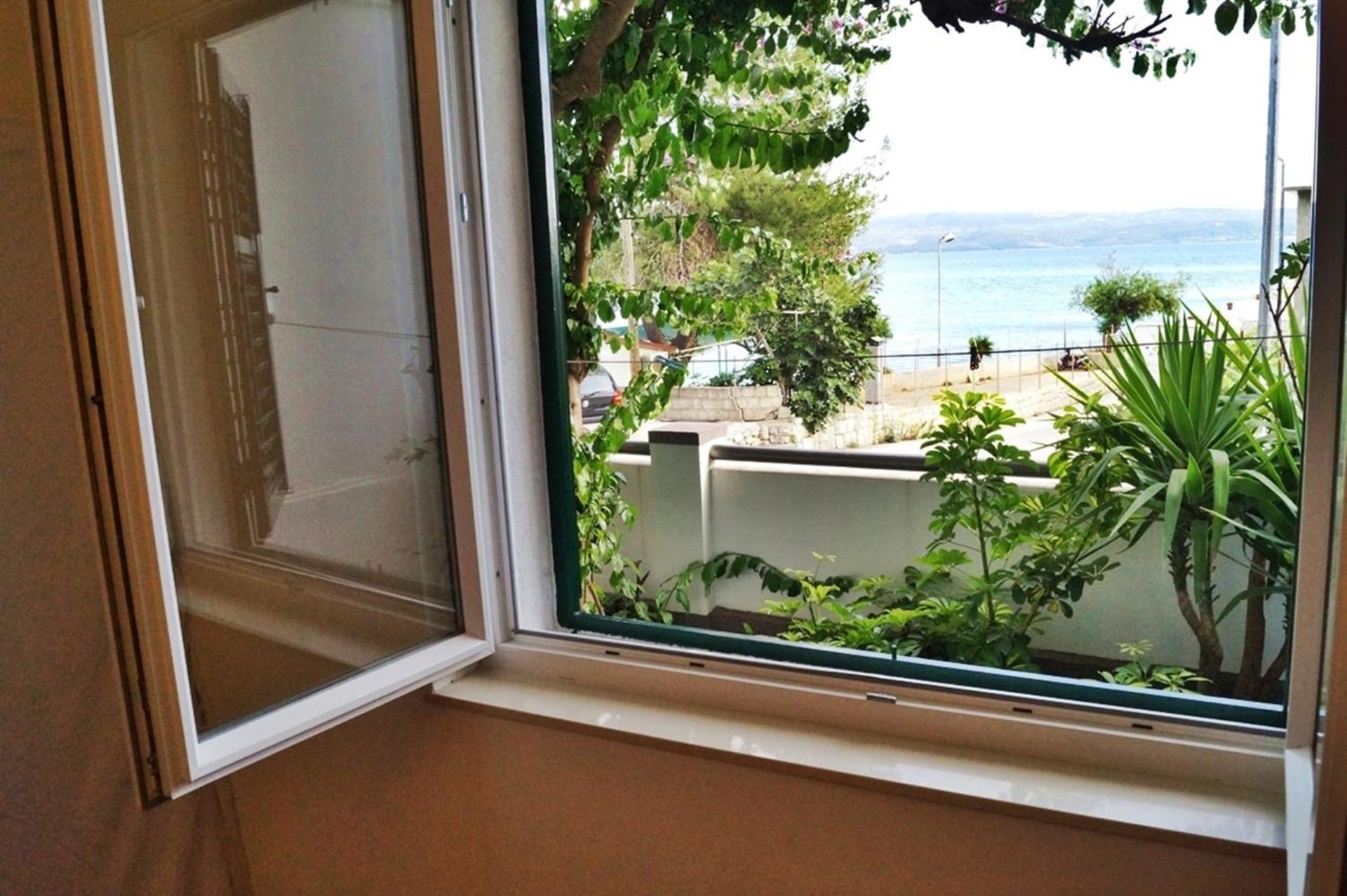 Apartments By The Sea Krilo Jesenice, Omis - 15145 Jesenice  Rom bilde
