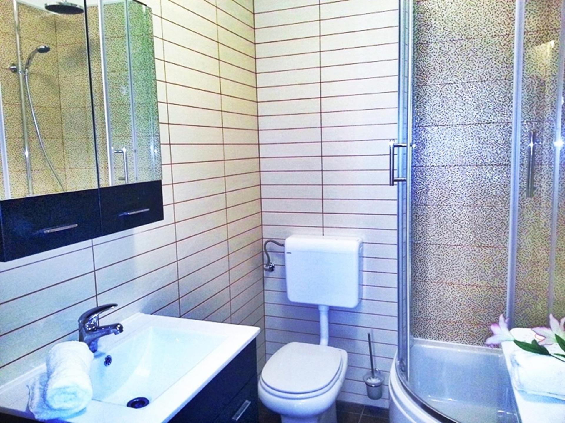 Apartments By The Sea Krilo Jesenice, Omis - 15145 Jesenice  Rom bilde