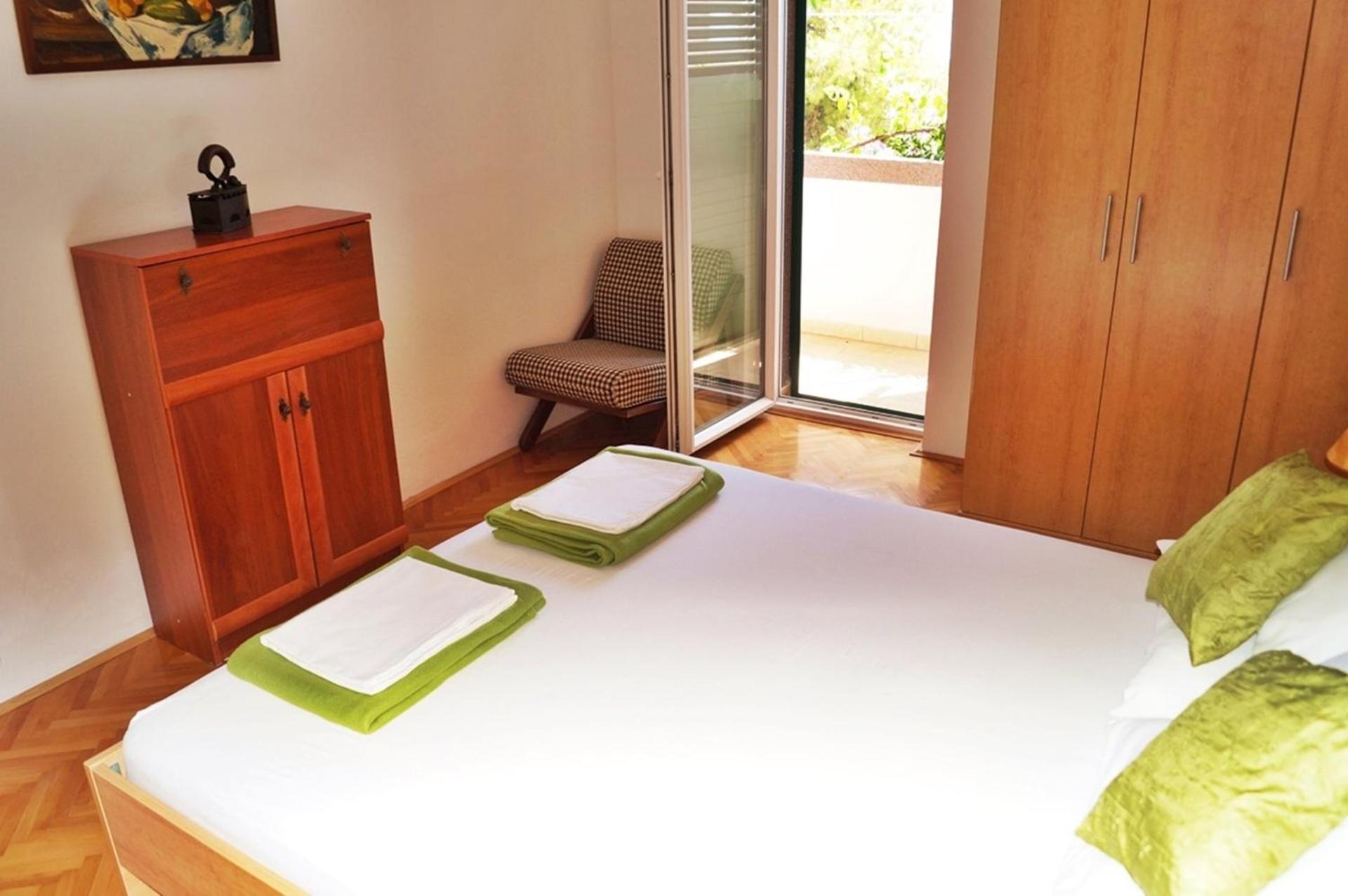 Apartments By The Sea Krilo Jesenice, Omis - 15145 Jesenice  Rom bilde