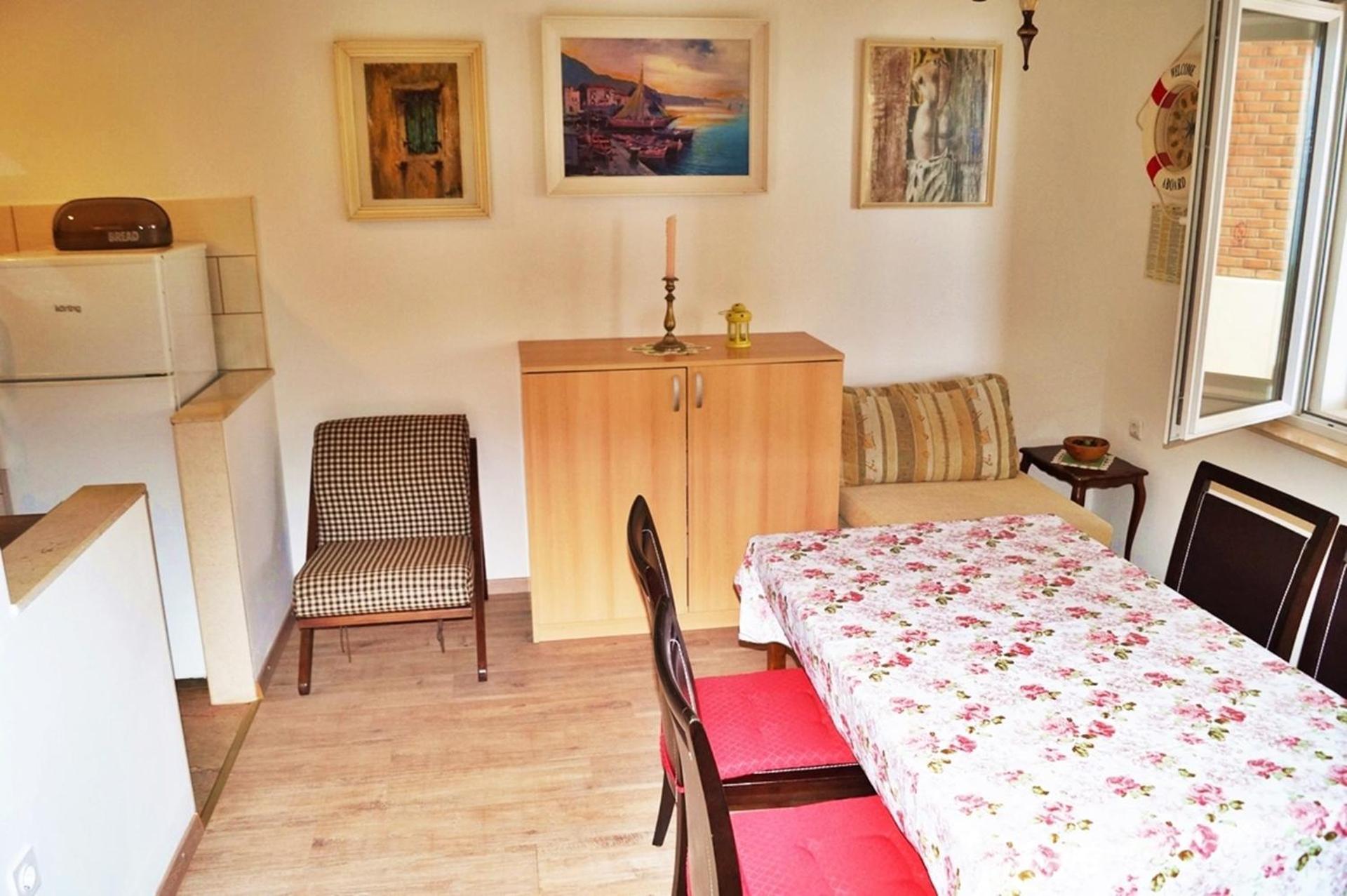 Apartments By The Sea Krilo Jesenice, Omis - 15145 Jesenice  Rom bilde